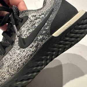 Nike React Flyknit Trainer - Black and Gray